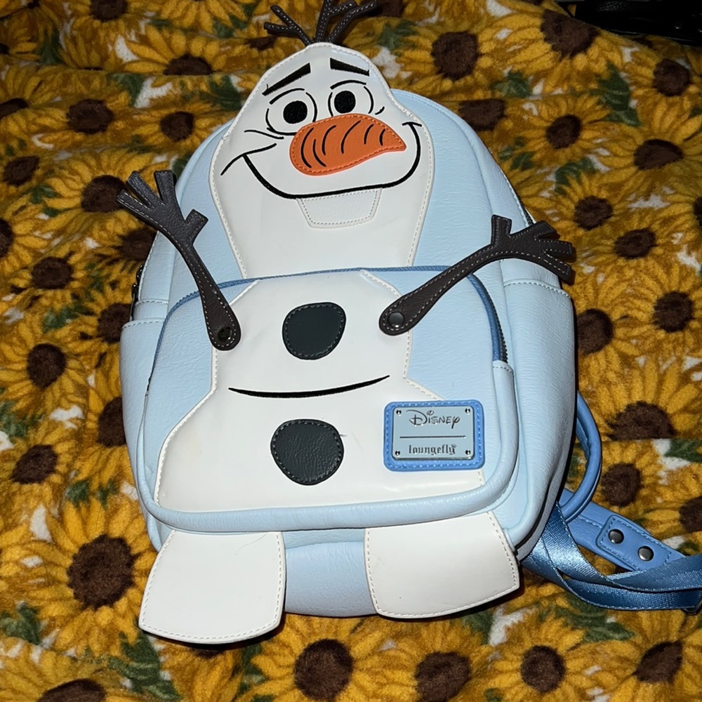 Loungefly Olaf backpack